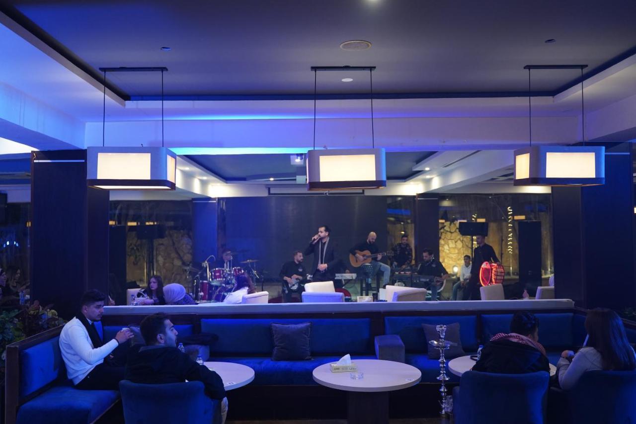 Al Joude Hotel Irbid Bagian luar foto