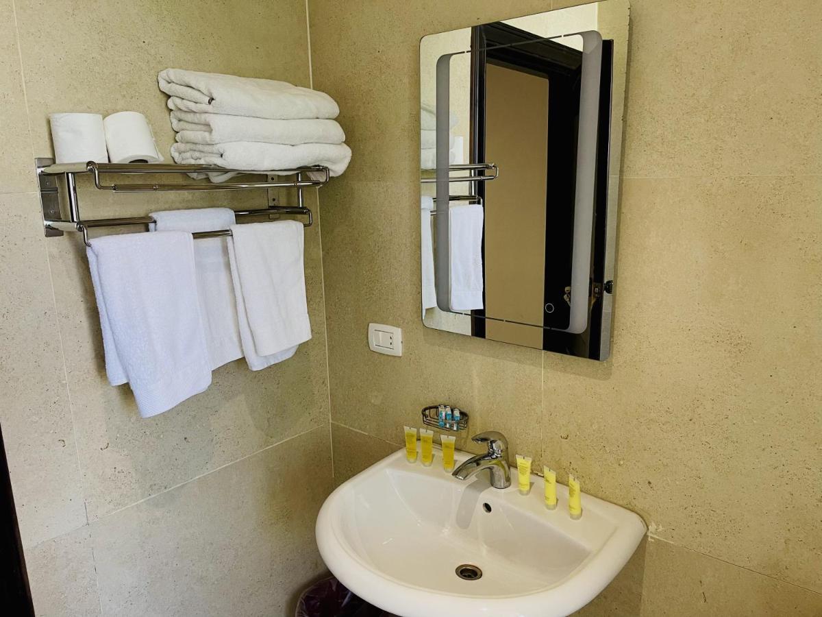 Al Joude Hotel Irbid Bagian luar foto