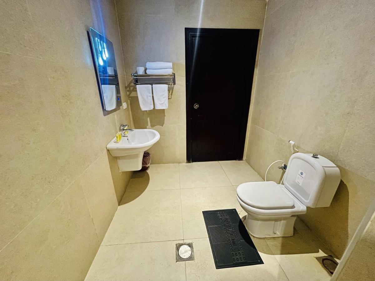 Al Joude Hotel Irbid Bagian luar foto